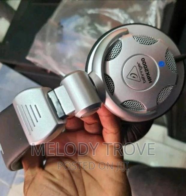 Behringer Hpx 2000 High Definition Dj Headphones · Photo 1