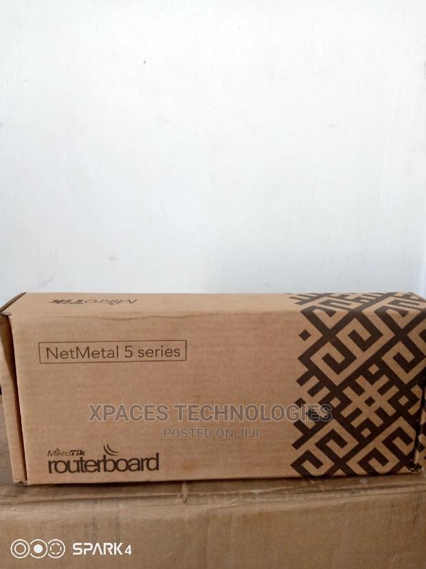 NetMetal 5 Dual Chain 5GHz Gigabit Router (RB922UAGS-5HPacD-NM) · Photo 2