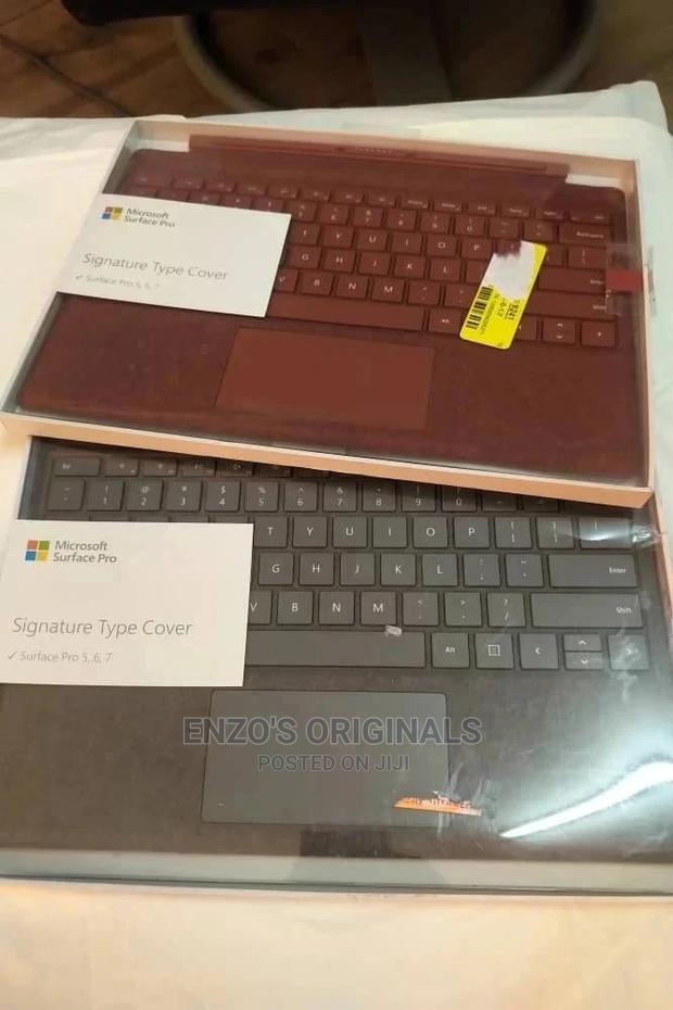 Microsoft Surface Pro 7 Alcantara Signature Keyboard · Photo 3