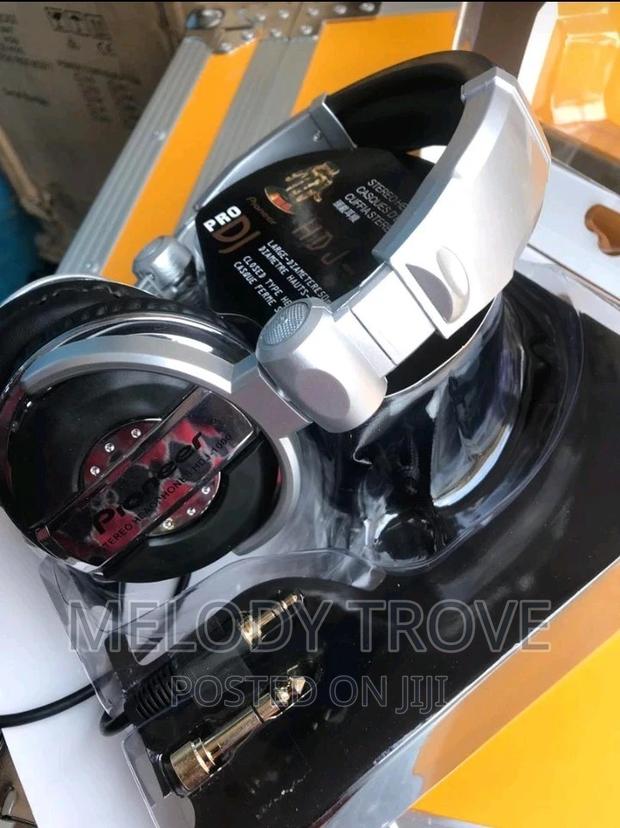 Pioneer Headphones HDJ 1000 · Photo 1