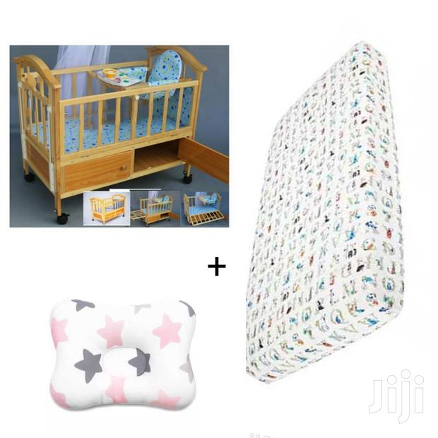 Baby Cot With Mattress and Pillow · Photo 2