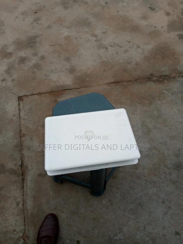 Laptop Apple MacBook 8GB Intel Core 2 Quad HDD 350GB · Photo 2