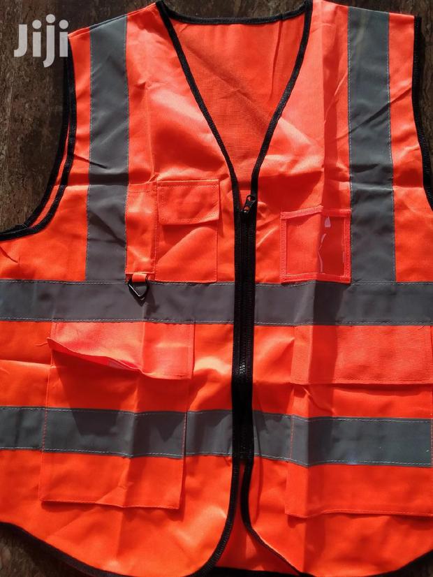 Heavy Duty Reflective Vest With Pockets/Reflector
