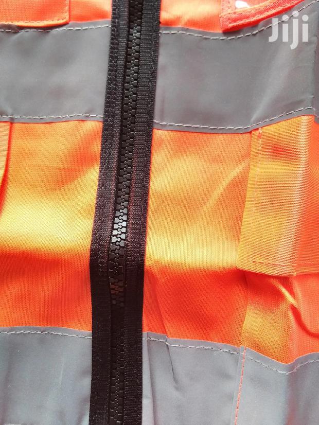 Heavy Duty Reflective Vest With Pockets/Reflector