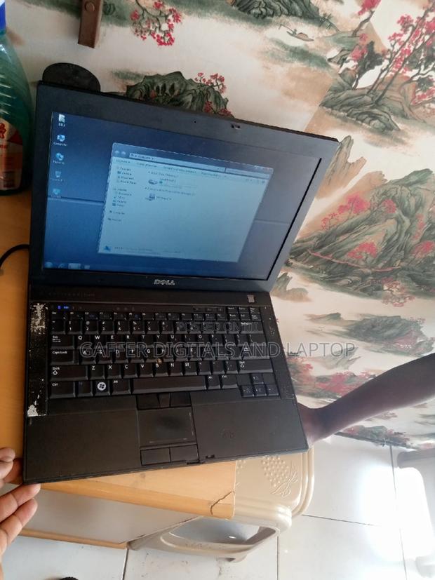 Laptop Dell Adamo Onyx 4GB Intel Core 2 Duo HDD 250GB · Photo 2