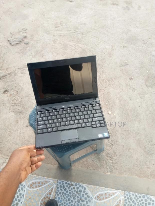 Laptop Dell Latitude 2110 2GB Intel Atom HDD 128GB · Photo 1