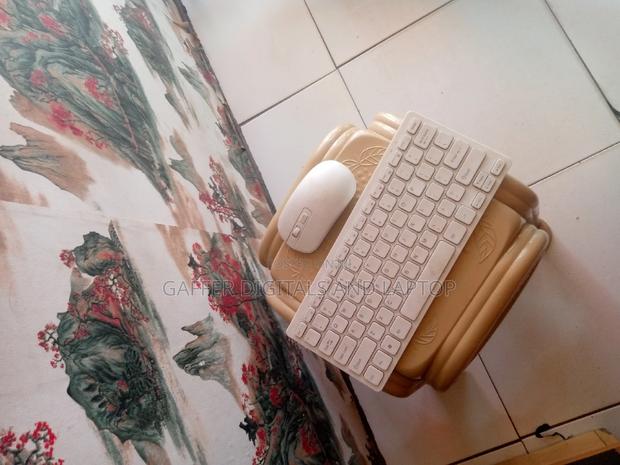 External Wireless Keyboard With Mouse · Photo 2