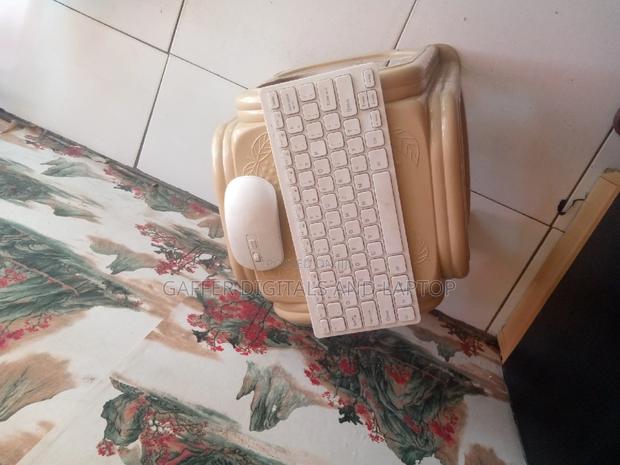 External Wireless Keyboard With Mouse · Photo 3