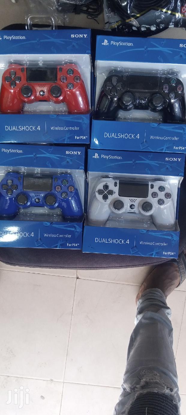 Dual Shock 4 Game Pad (Ps4) · Photo 4