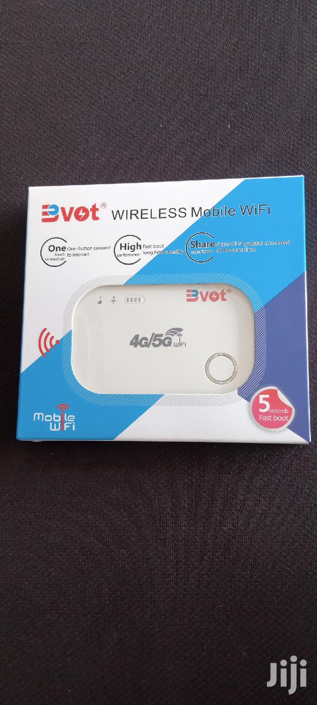 Universal Mobile Wifi · Photo 2