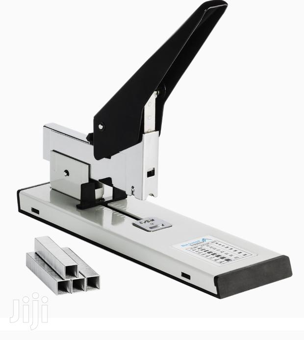 Heavy Duty Stapler · Photo 3