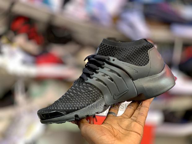Nike Presto Triple Black · Photo 3