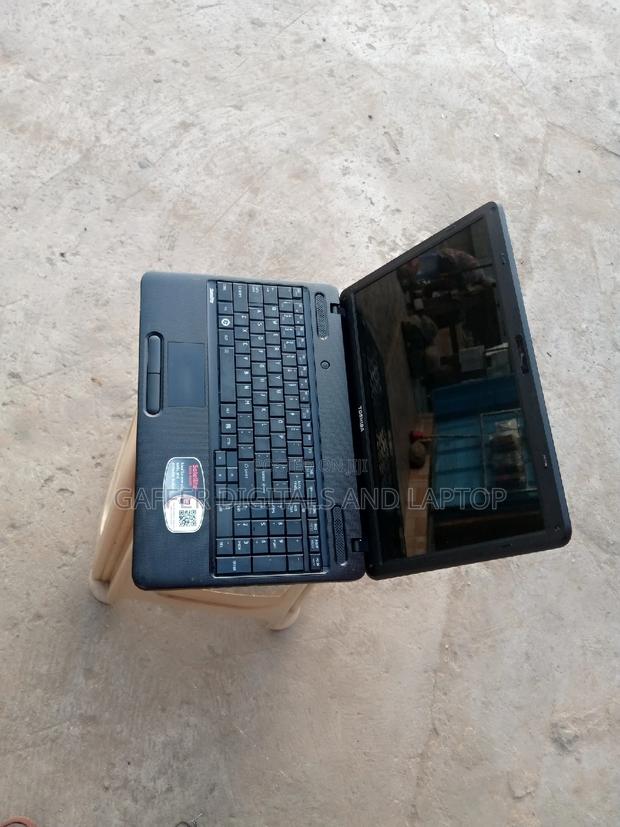 New Laptop Toshiba Satellite C650 4GB Intel Core I3 HDD 320GB · Photo 3