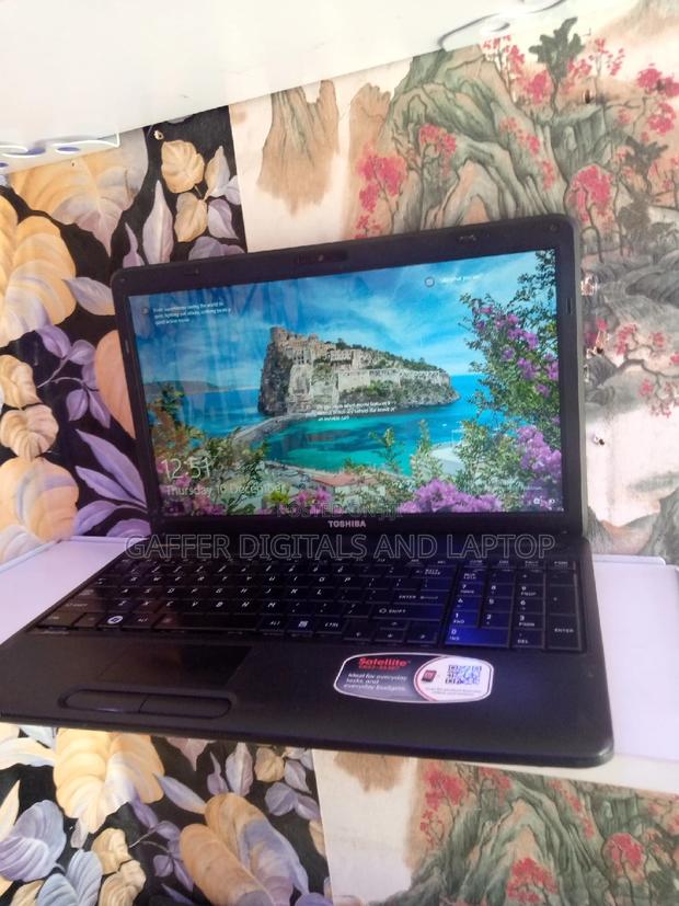 Laptop Toshiba A30 4GB Intel Core I3 HDD 350GB · Photo 1