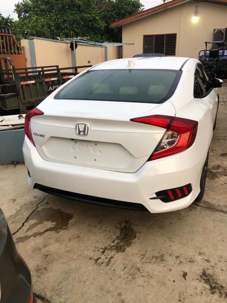 Honda Civic EX 4dr Sedan (2.0L 4cyl) 2017 White