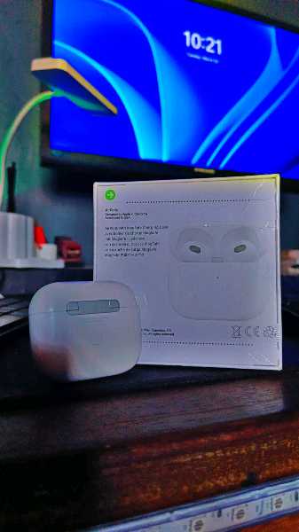 Clean Apple Airpods 3 - Fast Connection Heavy Bass