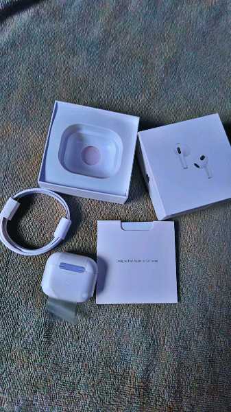 Clean Apple Airpods 3 - Fast Connection Heavy Bass