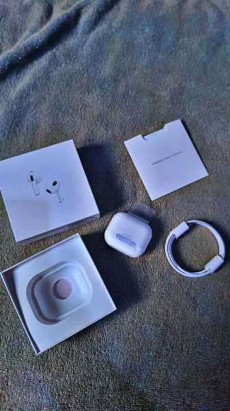 Clean Apple Airpods 3 - Fast Connection Heavy Bass