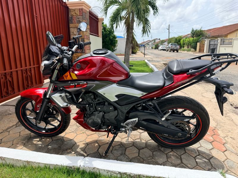 Yamaha 2019 Red